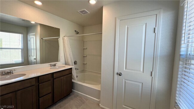Building Photo - 7040 Coyote Mesa St