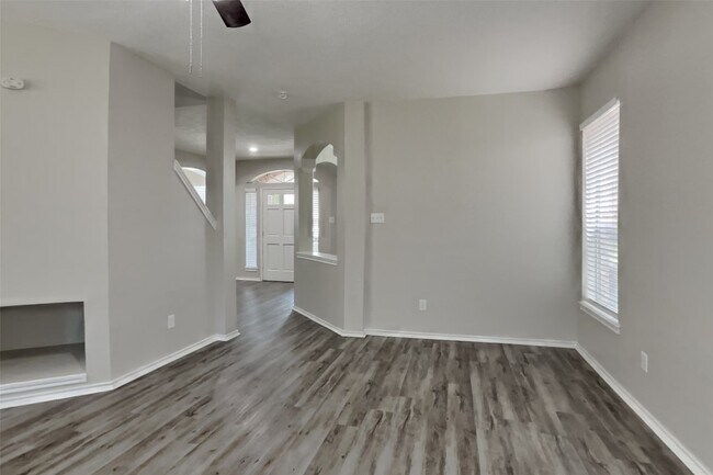 Foto del edificio - 17919 Scrub Oak Dr