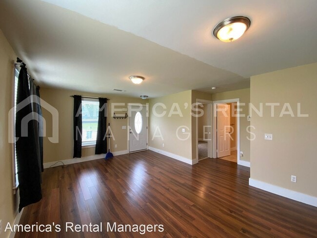 Building Photo - 4 br, 2 bath House - 4145 Fitzpatrick Boul...