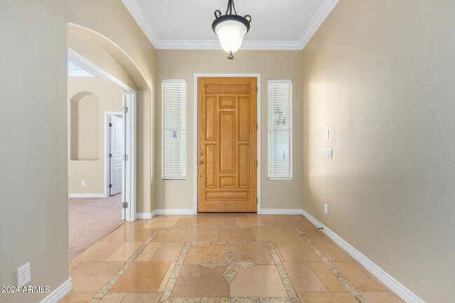 Foto del edificio - Beautiful 4 bedroom home in Glendale!! 3 car garage and RV Gate!