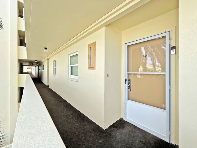 Foto del edificio - 4775 Cove Cir
