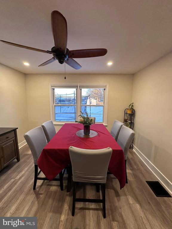 Foto del edificio - 15410 National Pike