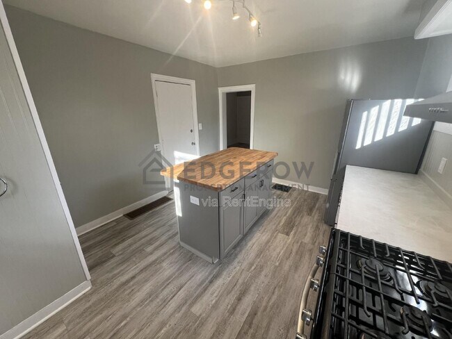 Foto del edificio - 50 Mathews Ct NE