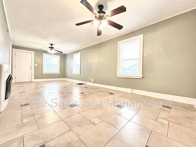 Foto del edificio - 1136 NW 49th St