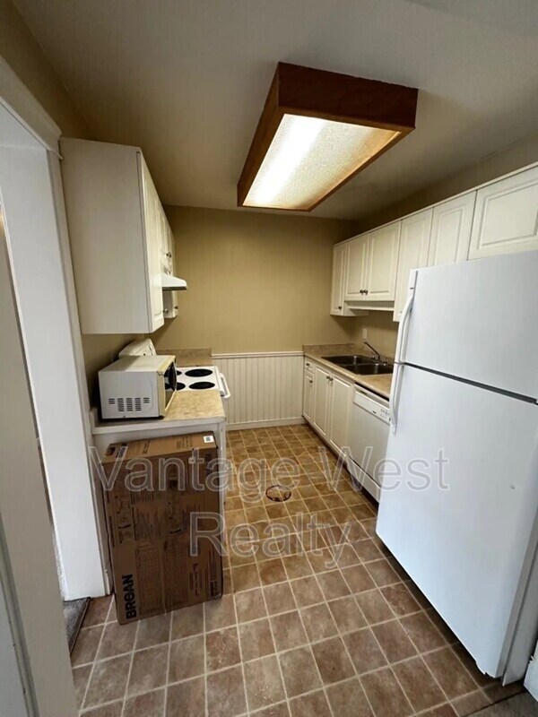 Photo du bâtiment - 205-3160 De Montreuil Crt
