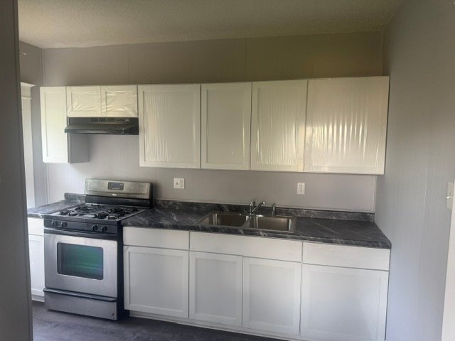 Foto del edificio - 7642 Fairham Ave