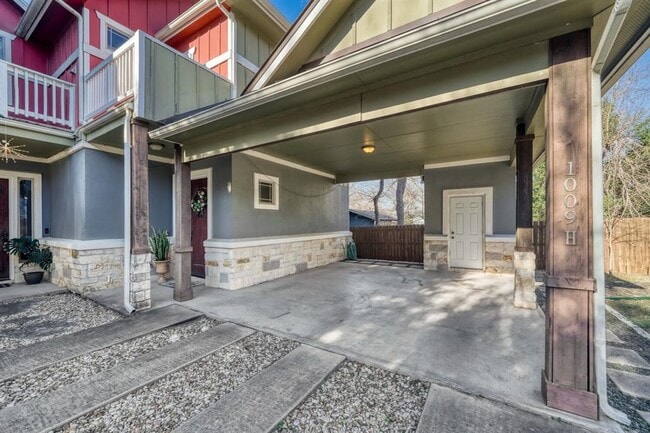 Building Photo - 1009 Taulbee Ln