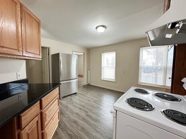 Building Photo - 143 Arlington St