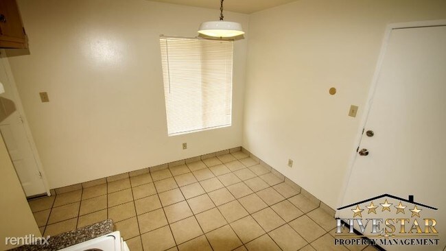 Building Photo - 2716 Ashe Rd