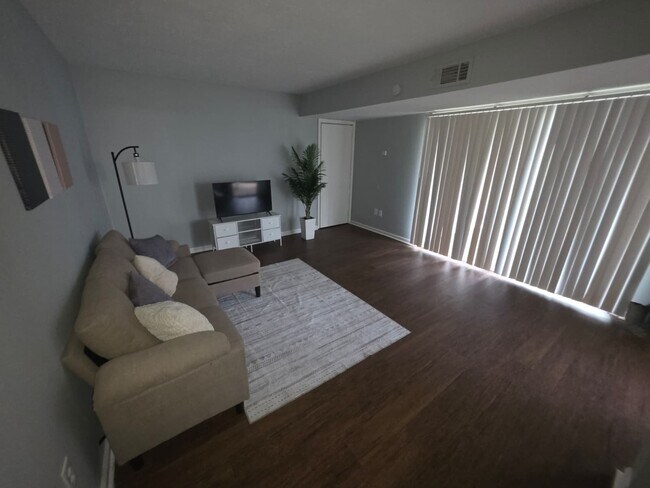 Foto del edificio - 225 W McDowell Rd