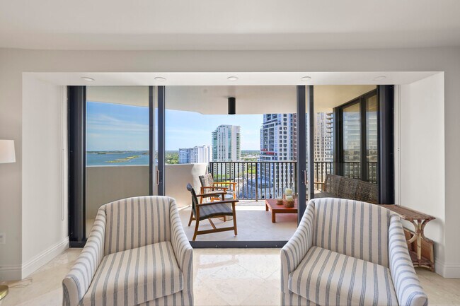 Foto del edificio - 1200 S Flagler Dr