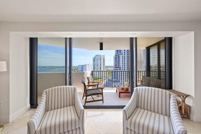 Building Photo - 1200 S Flagler Dr