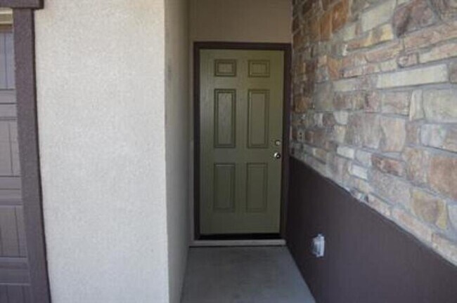 Building Photo - 4297 Lasalle Dr