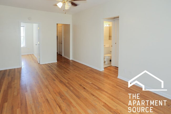 Building Photo - 3917 N Pine Grove Ave