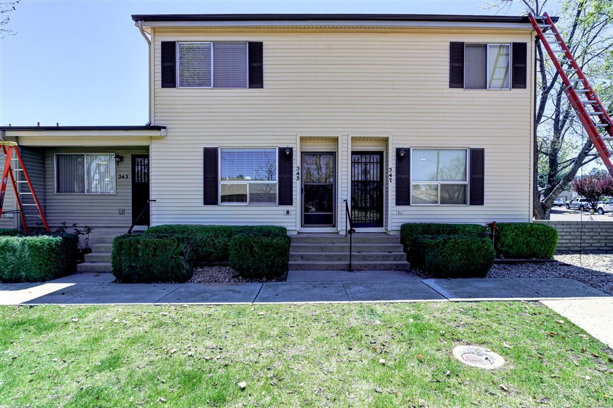 Rent this 2 Bedroom 1.5 bath Townhome Nea... - Rent this 2 Bedroom  1.5 bath Townhome Nea...