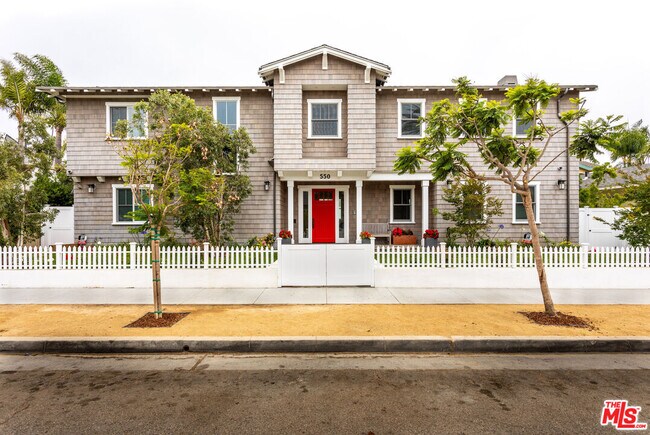 Foto del edificio - 550 San Juan Ave