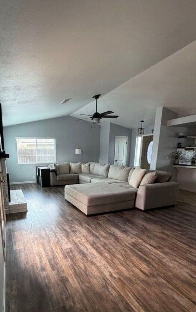 Foto del edificio - 1410 Ashwood Ct