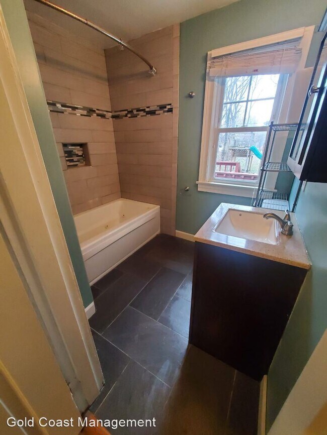 Foto del edificio - 3 br, 1 bath House - 1221 Donald Ave