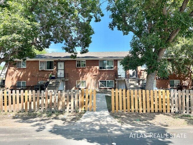 Foto del edificio - 5395 W 3rd Pl