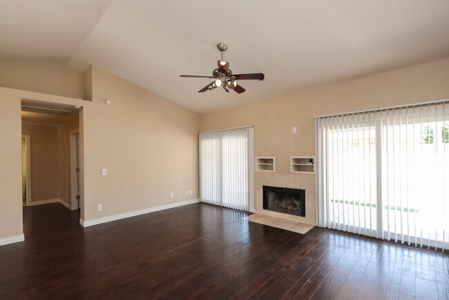 Foto del edificio - 1428 E Kent Ave