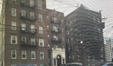Building Photo - 758 Jersey Ave