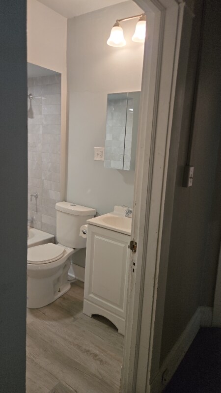 Foto principal - 9024 Yale Ave