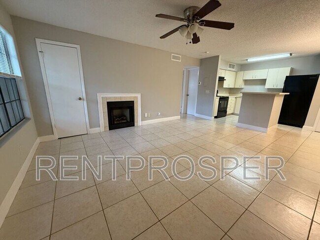 Building Photo - 365 Forestway Cir