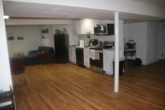 Amplia sala de estar - 11116 Orleans Way