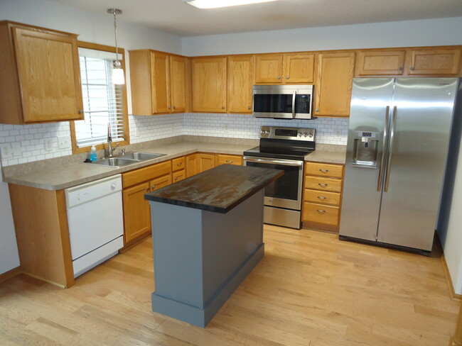 Building Photo - 17522 Gillette Way