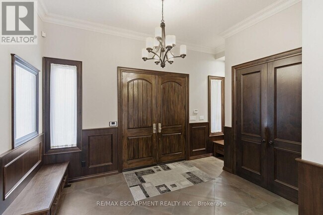 Photo du bâtiment - 1366 Wilson Ave