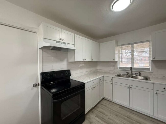 Foto del edificio - 202 Mink Dr