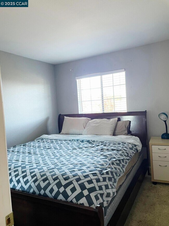 Foto del edificio - 5224 Cedar Ridge Way