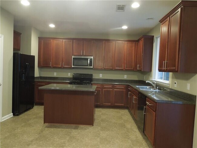 Building Photo - 1103 Lanier Springs Dr NE
