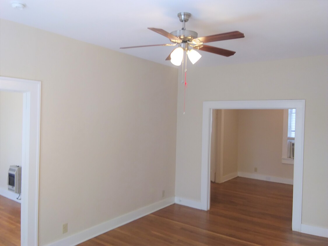 Primary Photo - 133 W Magnolia Ave