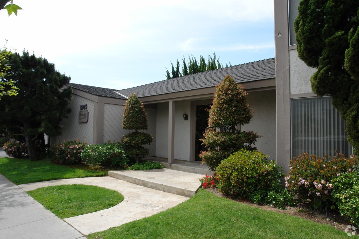 Primary Photo - Timberlane Apartments