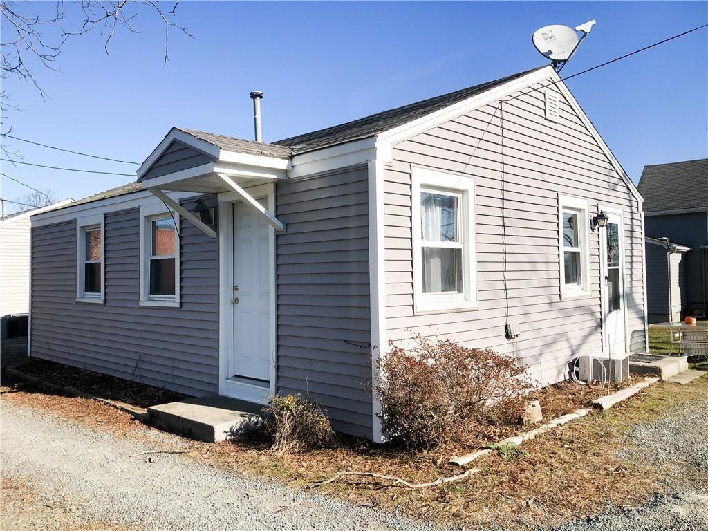 8 Child St, Portsmouth, RI 02871 House Rental in Portsmouth, RI