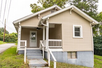 Building Photo - 507 Horton Pl NW