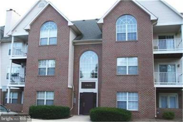 Foto principal - 9605 Lake Point Ct