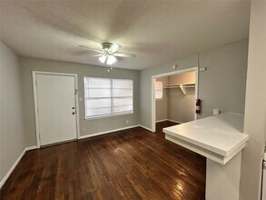 Building Photo - 8807 Timberside Dr