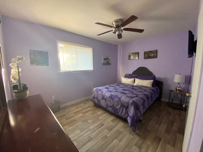 Building Photo - 2851 Bacchus Dr