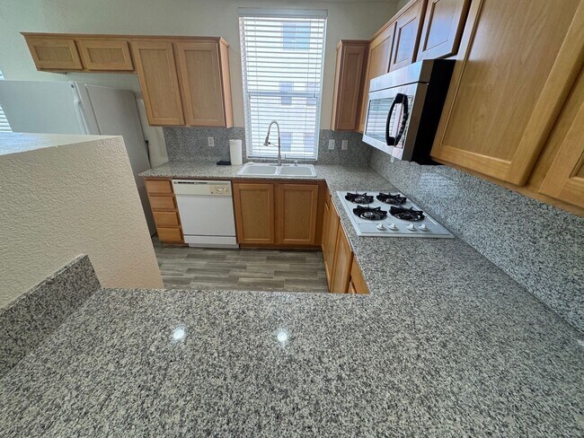 Foto del edificio - Guard-Gated spacious 2-Bedroom Condo Near the Las Vegas Strip