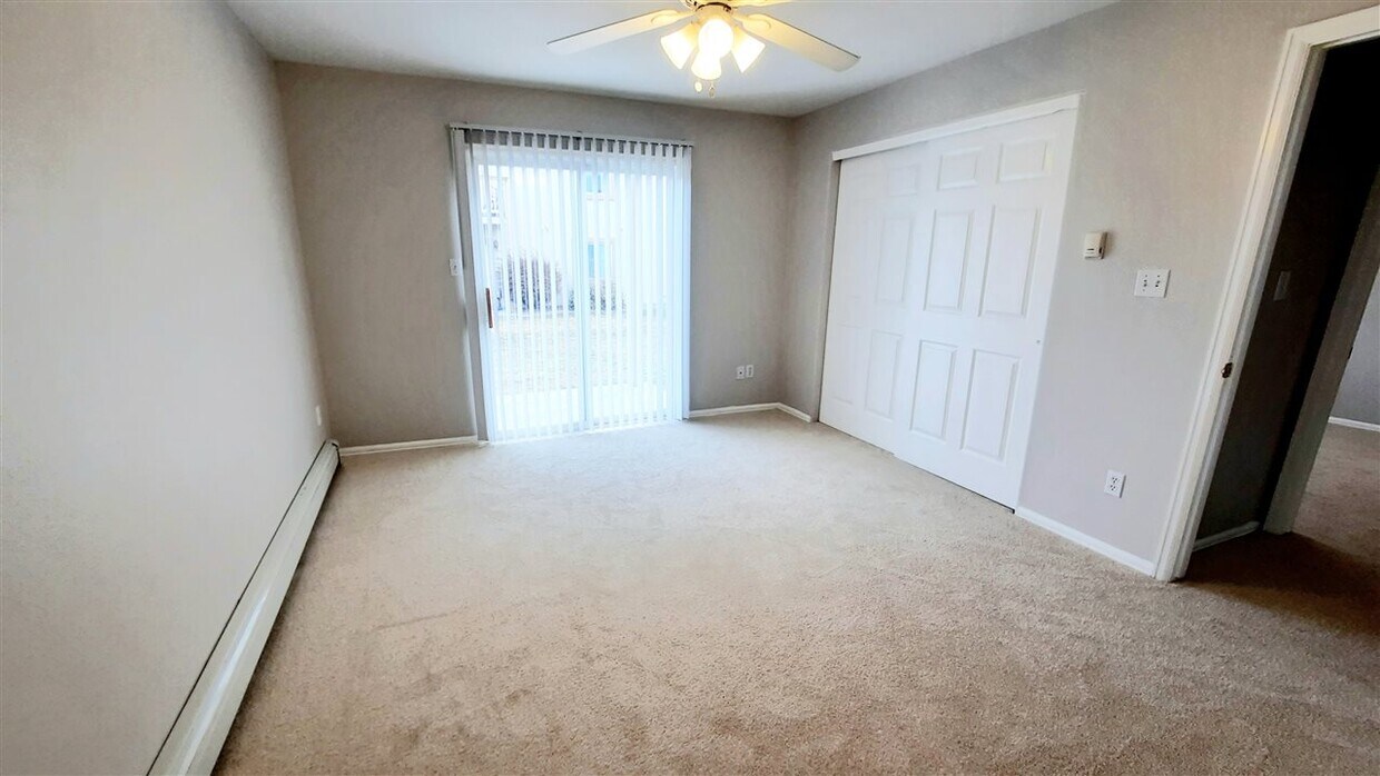 Master Bed - 491 Coronado Way