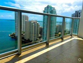 Building Photo - 300 S Biscayne Blvd