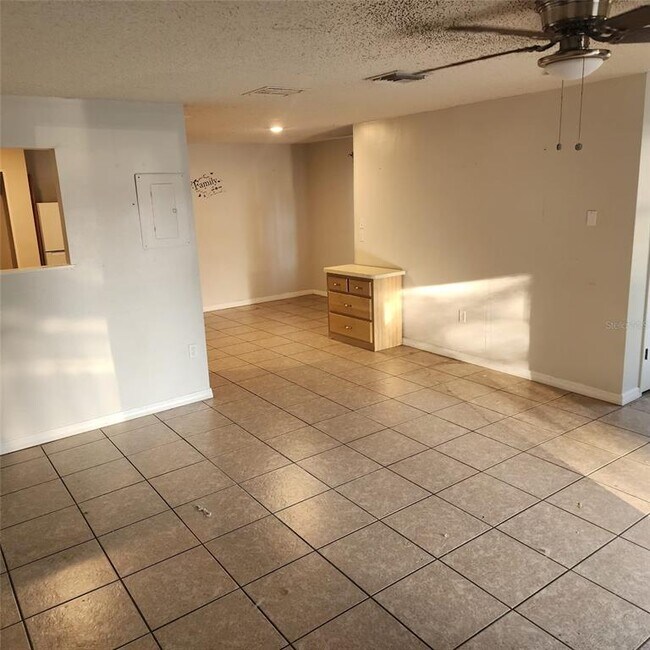 Foto del edificio - 305 NW 11th Ave