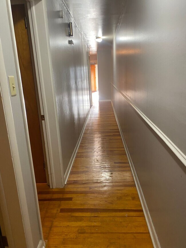 Building Photo - Tulpehocken St S 153