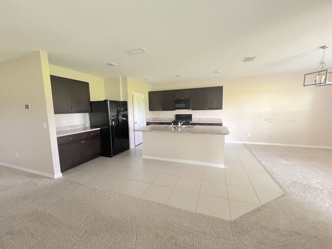 Building Photo - 9704 Pepper Tree Trl