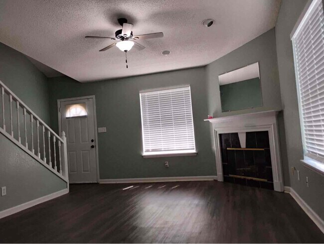 Foto del edificio - 2498 Nugget Ln