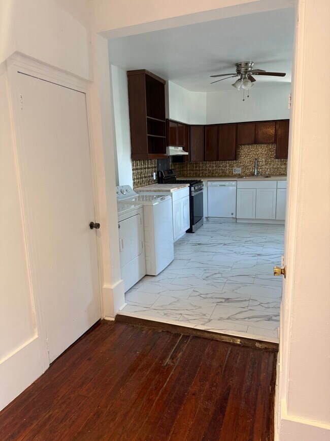 Foto del edificio - 934 Lowerline St