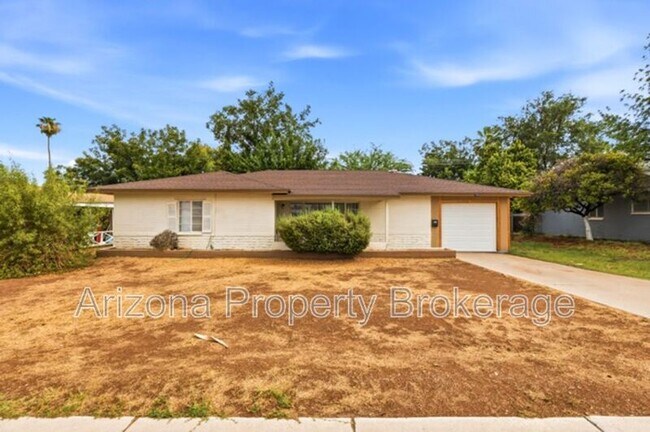 Foto del edificio - 4640 E Oak St