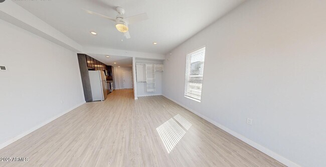 Foto del edificio - 11850 W Fillmore St